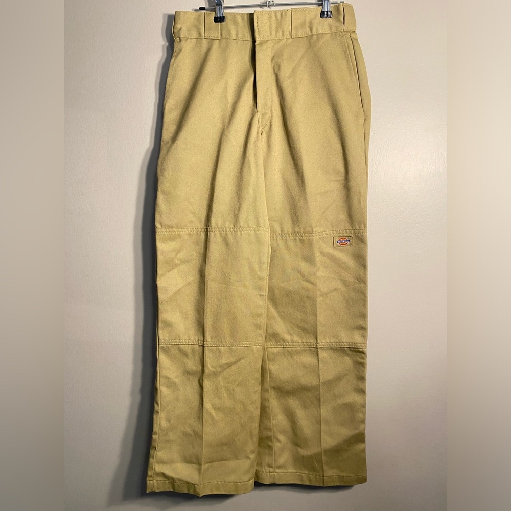 Item 31 Dickies Men’s Light Tan Work Chinos